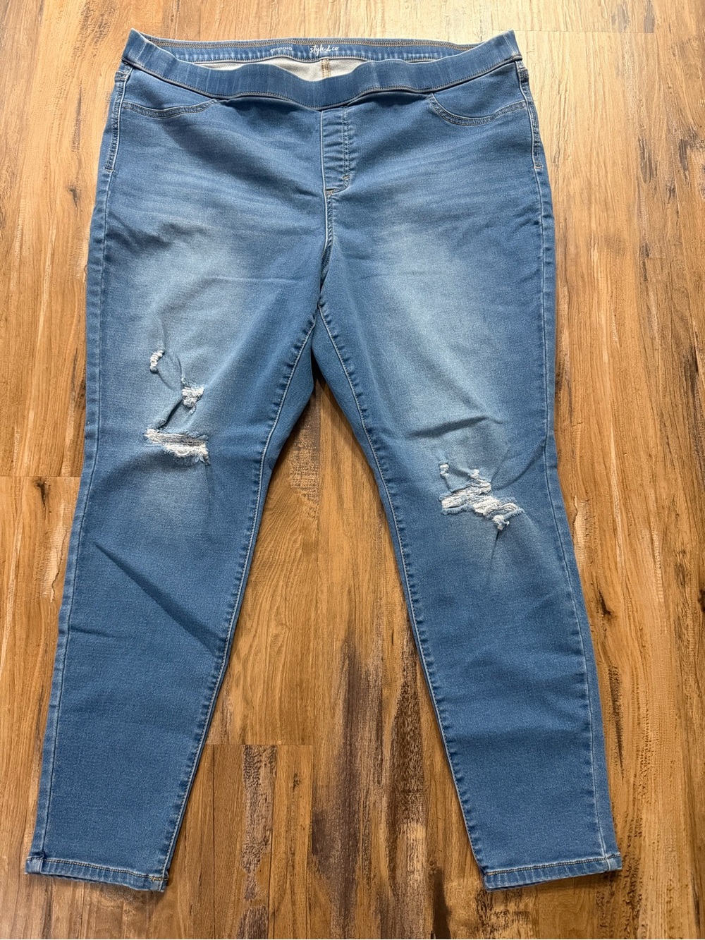 Style & Co. Light Blue Distressed Stretch Shred Women's PLUS Denim Jegging Jeans